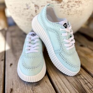 Coconuts by Matisse Baby Blue Platform Sneaker Size 7 New In Box